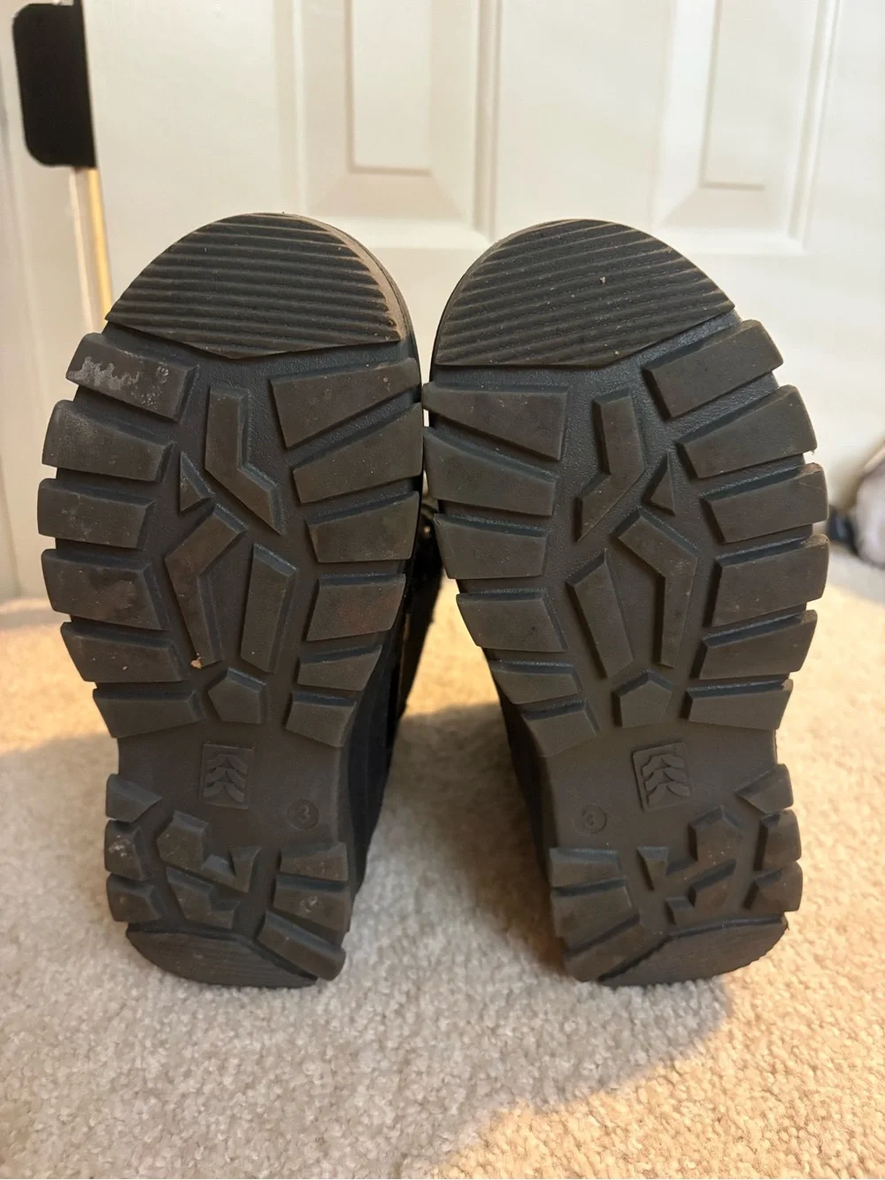 Kids Skylar winter boots all in motion size 3 VGUC